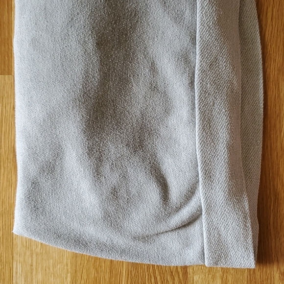 Cropped Gray Hooded Sweatshirt size M - Picture 3 of 3